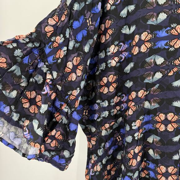 Avenue Tunic Top Womens Size 22/24 Harper V-Neck Butterfly Ruffle Plus Curvy NWT - Picture 6 of 14